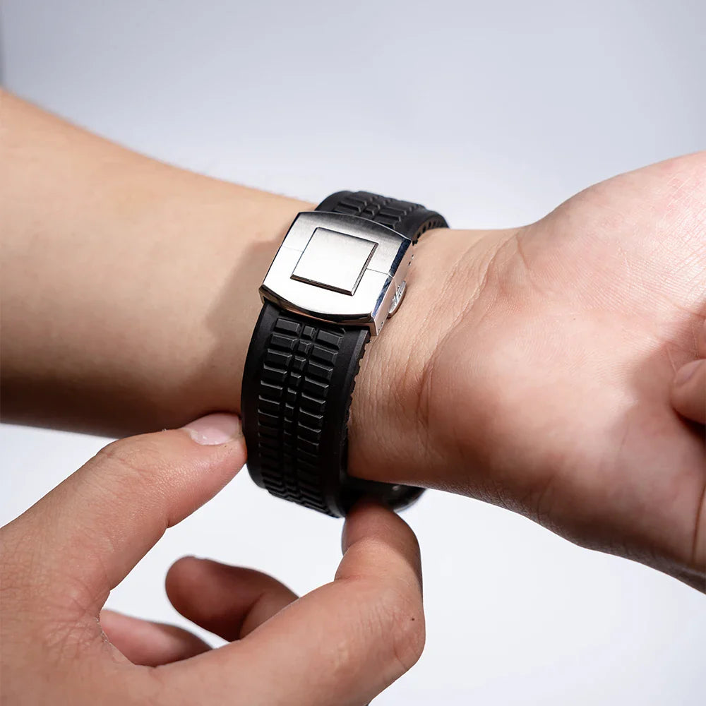 FlareFlex Silicone Strap for Apple Watch - Strapsology